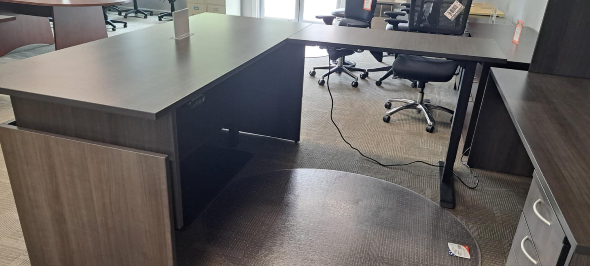 IOF EXECUTIVE WORKSTATION - ADJ HEIGHT