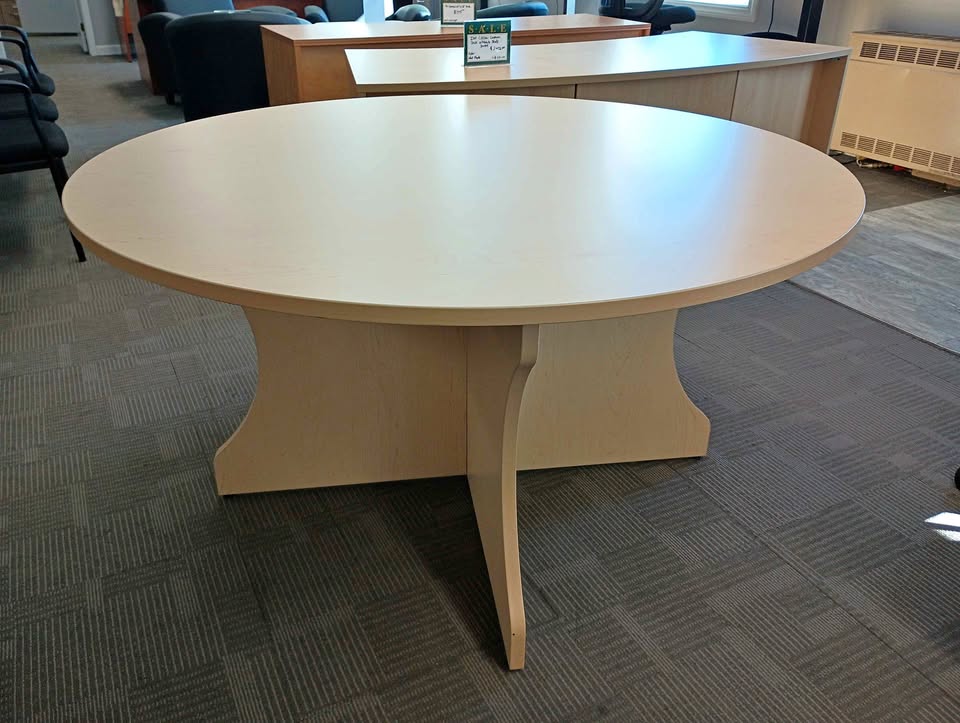PRE-OWNED 60" IOF CONFERENCE TABLE
