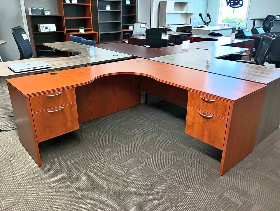 NEW DISCOUNT 72"X72" IOF DESK WITH SCRATCH