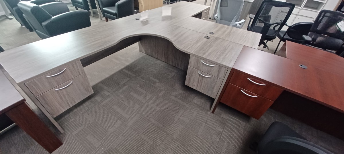 72" X 72" WAVE DESK RIGHT RETURN