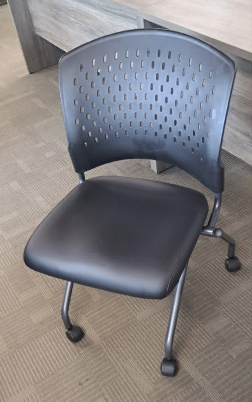 PF 9274 NESTING CHAIR - VINYL