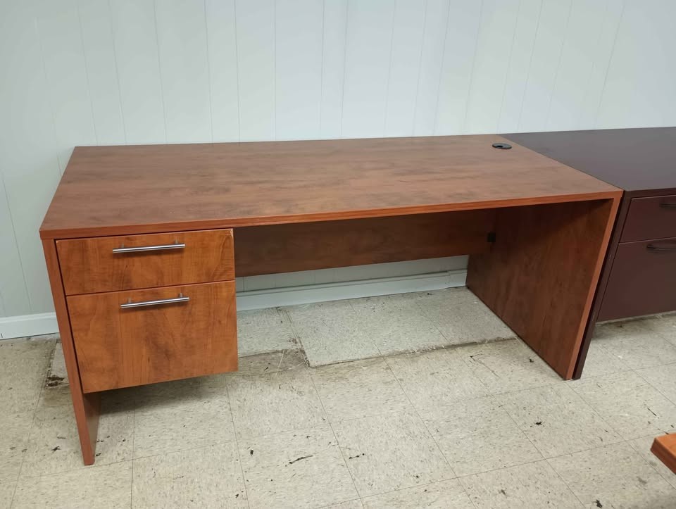 PRE-OWNED 30"X66" IOF DESK SUMMERFLAME