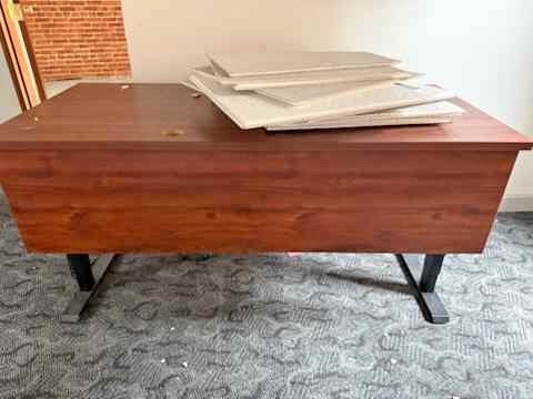 PRE-OWNED ELECTRIC HEIGHT DESK 29.75"x65.75"