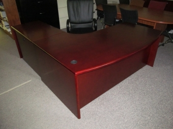 WOOD VENEER BOW FRONT EXECUTIVE DESK, (FRONT VIEW)